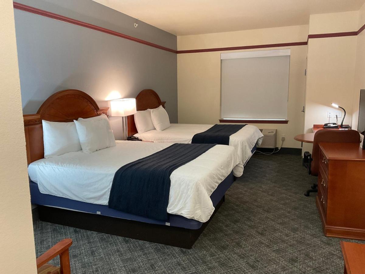 Budget Host Inn And Suites Cameron Exterior photo