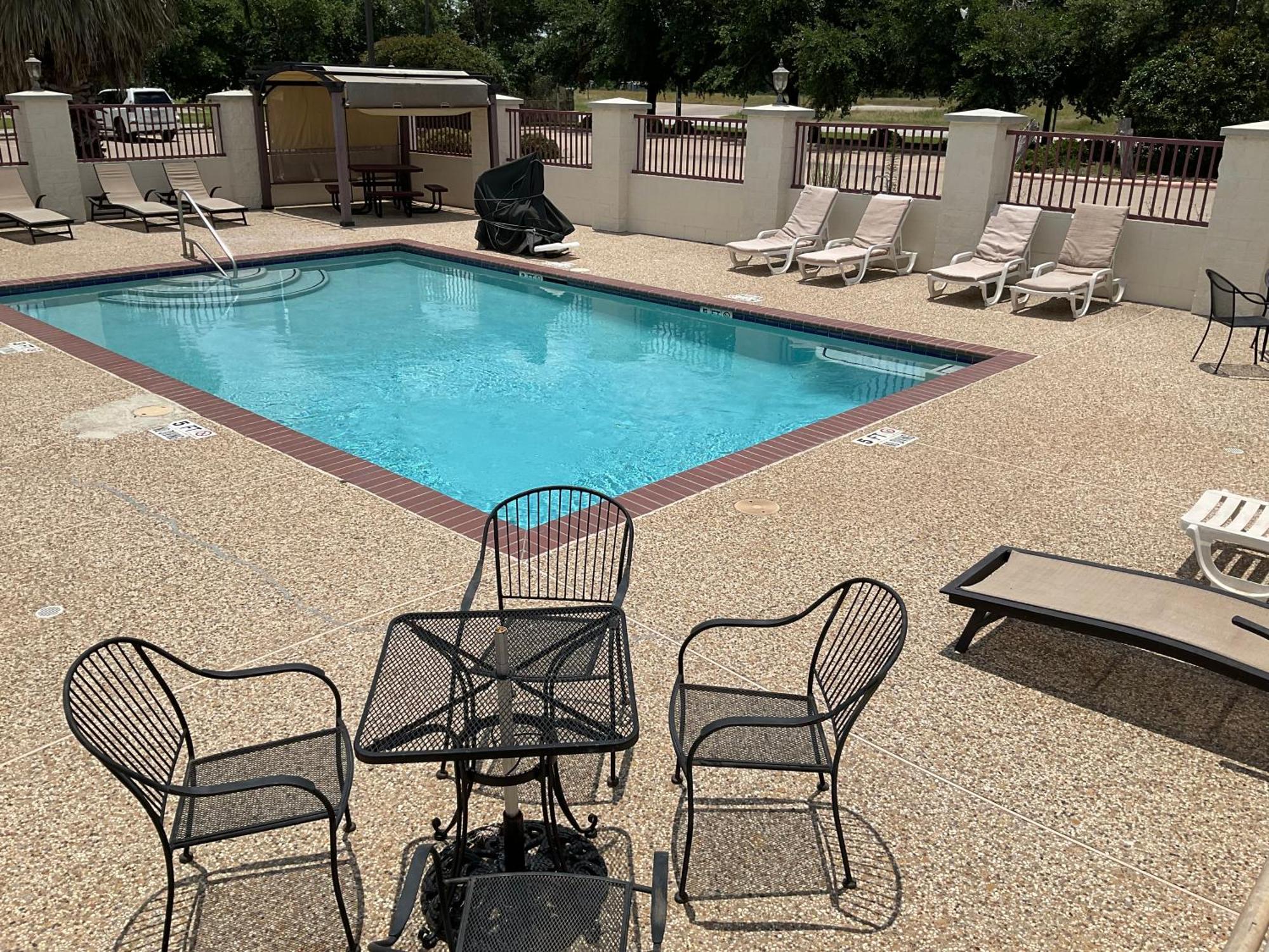 Budget Host Inn And Suites Cameron Exterior photo